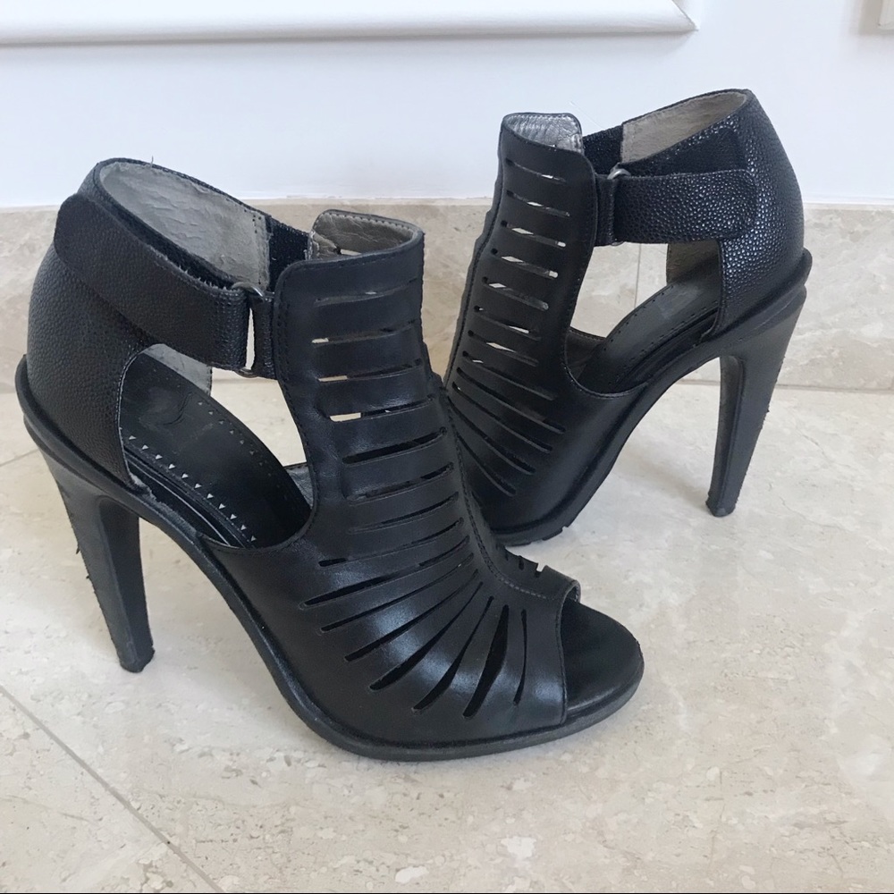 Circus by Sam Edelman Open Toe Bootie Heel